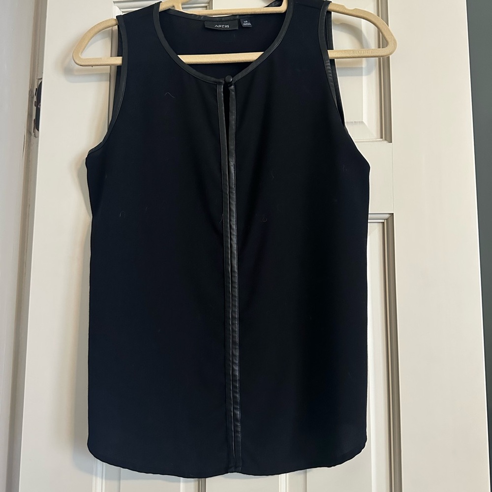 Black Sleeveless Top